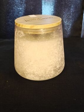 Floral Art Glass Candle 12 oz Magnolia and Wild Fig